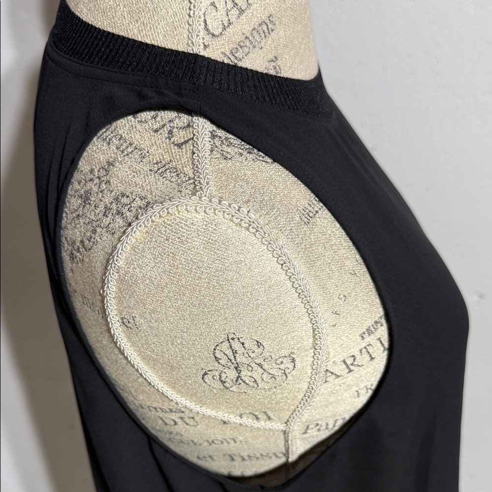 Worthington Elegant Black Sleeveless Top - Picture 8 of 9